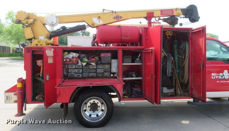 image for item DM7386 2002 Ford F550 Super Duty  utility / service truck