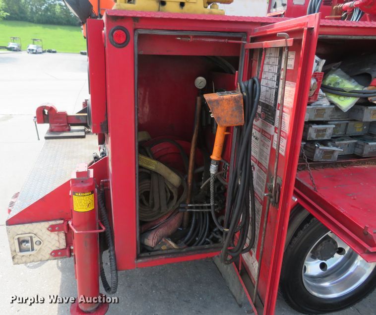 image for item DM7386 2002 Ford F550 Super Duty  utility / service truck