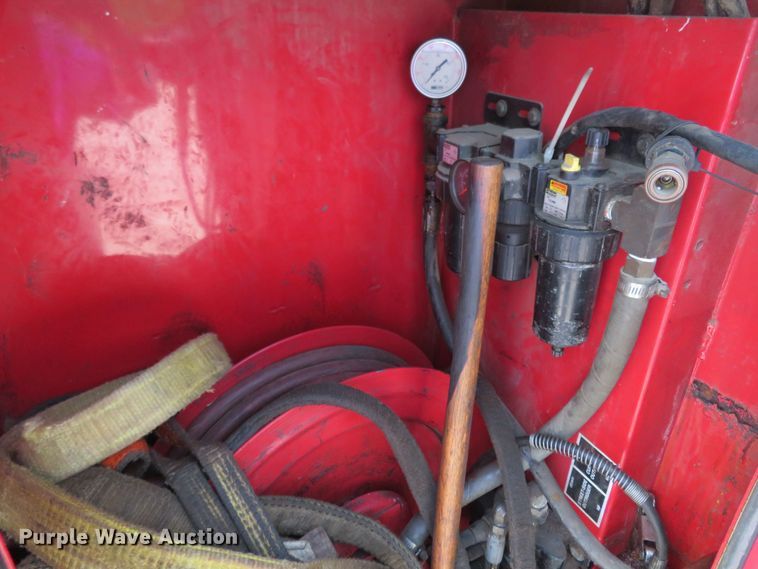 image for item DM7386 2002 Ford F550 Super Duty  utility / service truck