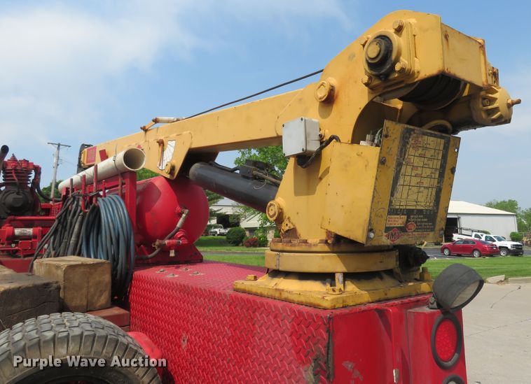 image for item DM7386 2002 Ford F550 Super Duty  utility / service truck