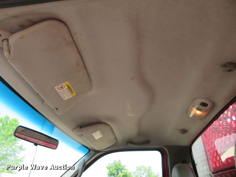 image for item DM7386 2002 Ford F550 Super Duty  utility / service truck