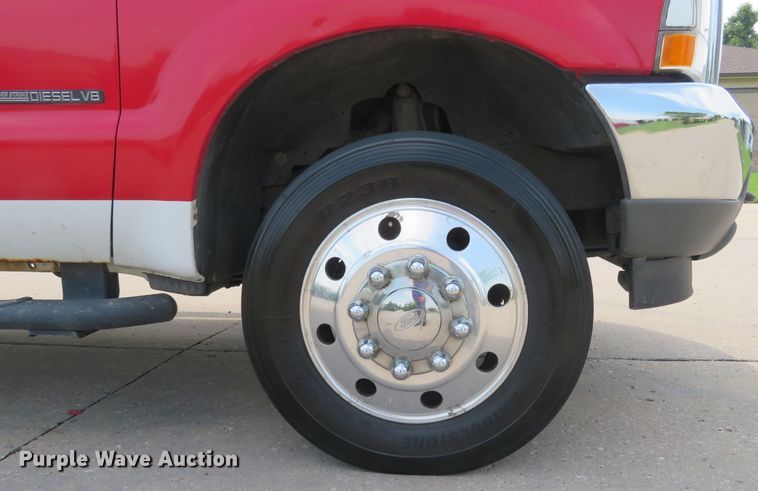 image for item DM7386 2002 Ford F550 Super Duty  utility / service truck