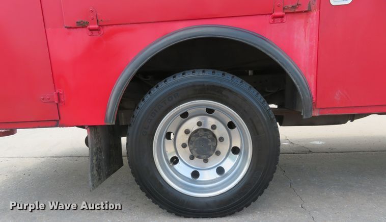 image for item DM7386 2002 Ford F550 Super Duty  utility / service truck