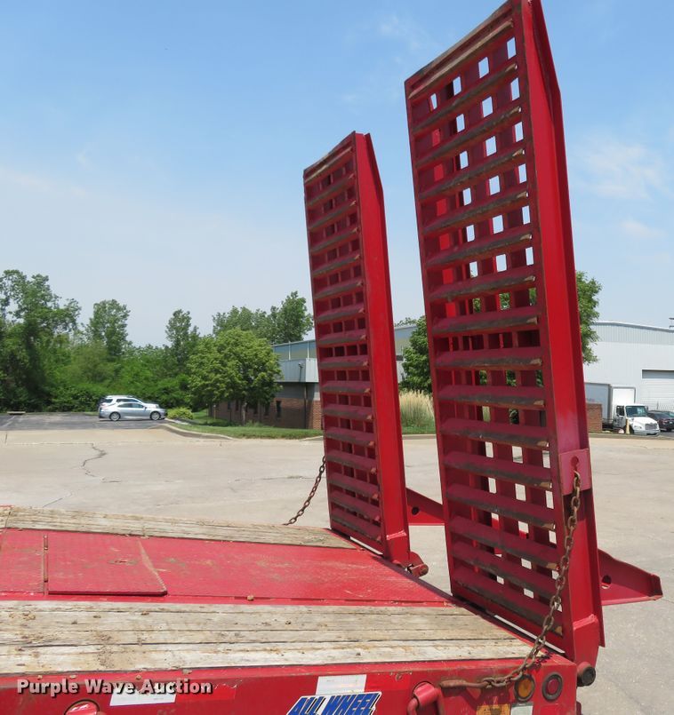 image for item DM7387 2017 Eager Beaver 20XPT  equipment trailer