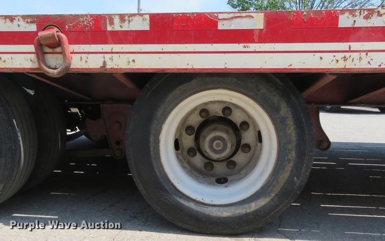 image for item DM7387 2017 Eager Beaver 20XPT  equipment trailer