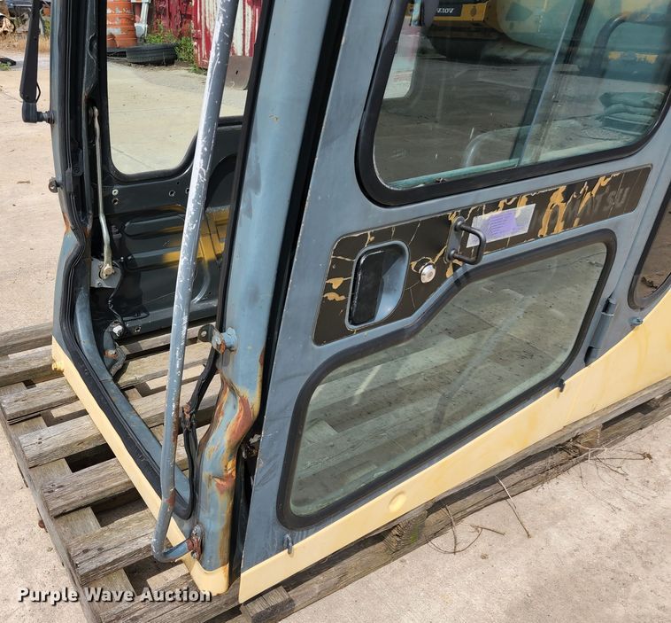 image for item DM7412 Komatsu  excavator cab