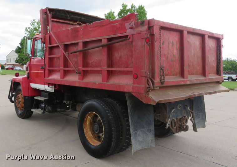 image for item DM7417 1994 Mack CS200P  dump truck