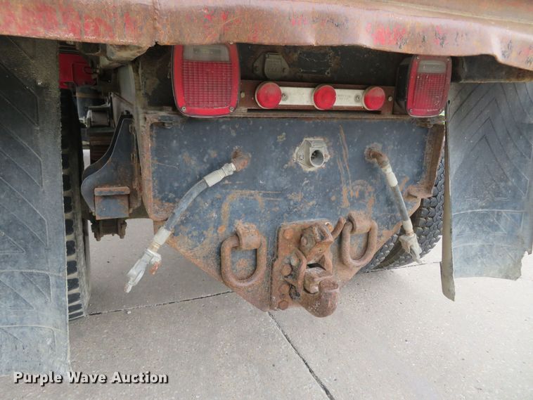 image for item DM7417 1994 Mack CS200P  dump truck
