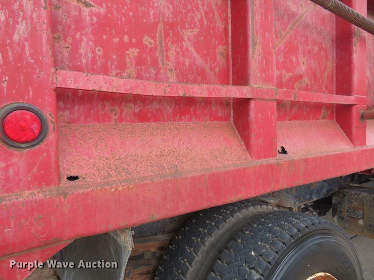 image for item DM7417 1994 Mack CS200P  dump truck