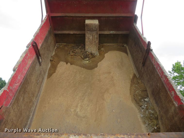 image for item DM7417 1994 Mack CS200P  dump truck