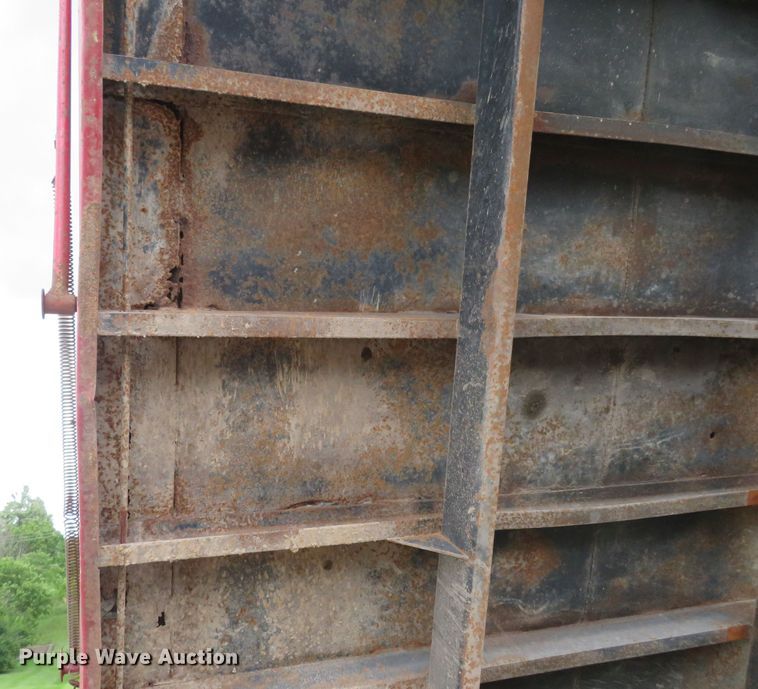 image for item DM7417 1994 Mack CS200P  dump truck