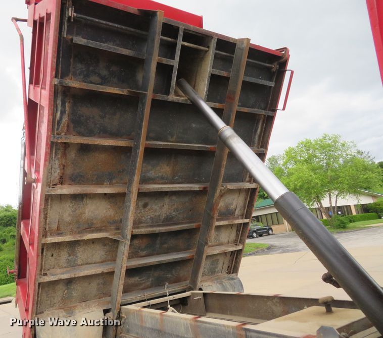 image for item DM7417 1994 Mack CS200P  dump truck