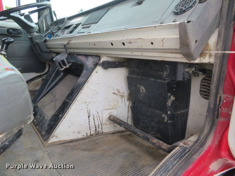 image for item DM7417 1994 Mack CS200P  dump truck