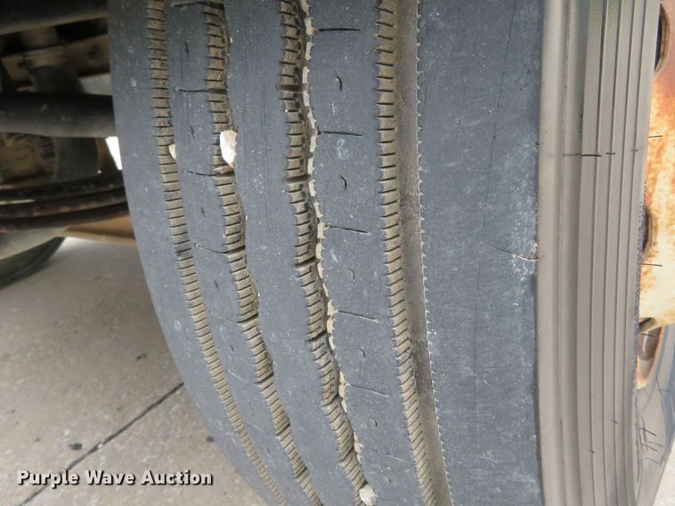 image for item DM7417 1994 Mack CS200P  dump truck