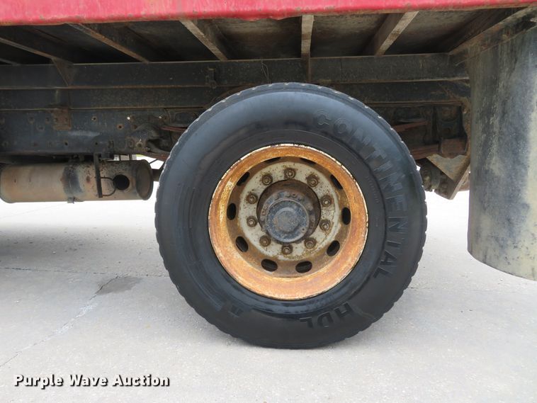 image for item DM7417 1994 Mack CS200P  dump truck