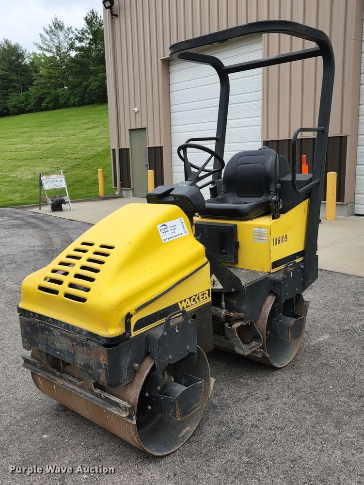 image for item DM7419 2001 Wacker RD11A  double drum vibratory roller