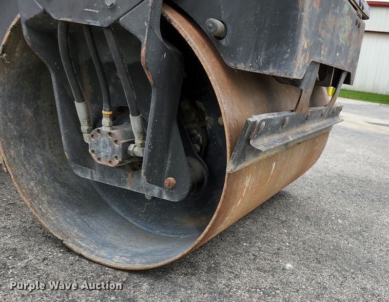image for item DM7419 2001 Wacker RD11A  double drum vibratory roller