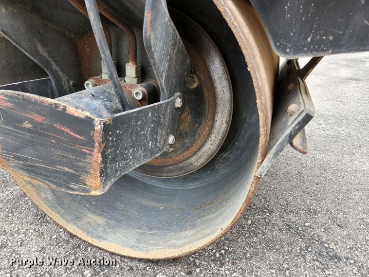 image for item DM7419 2001 Wacker RD11A  double drum vibratory roller
