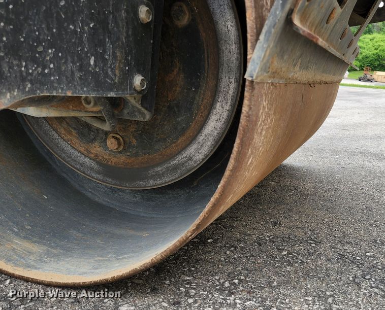 image for item DM7419 2001 Wacker RD11A  double drum vibratory roller