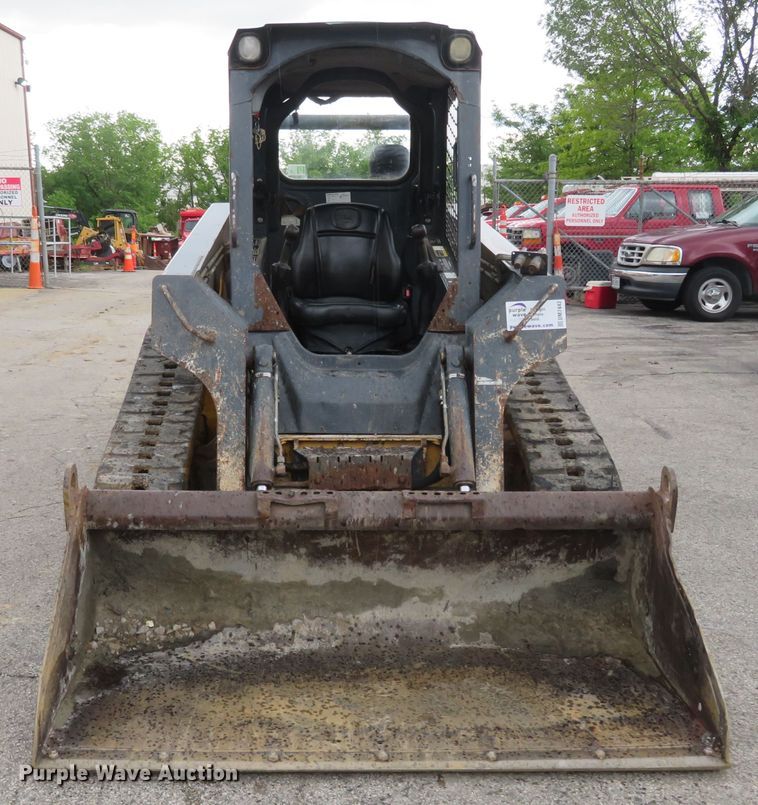 image for item DM7442 2010 John Deere 319D  tracked skid steer loader