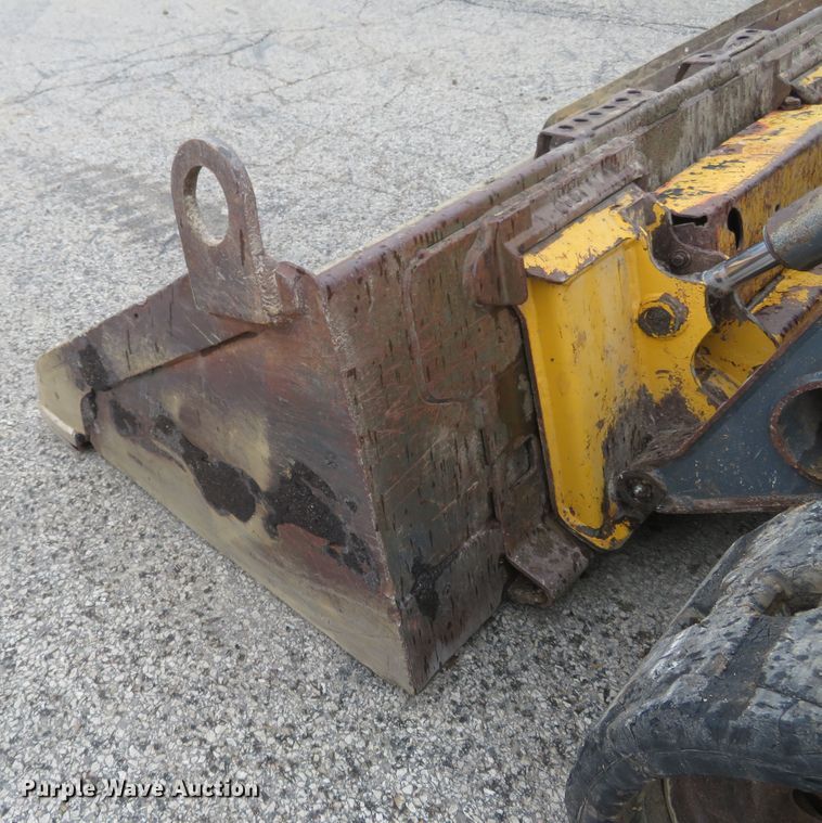 image for item DM7442 2010 John Deere 319D  tracked skid steer loader
