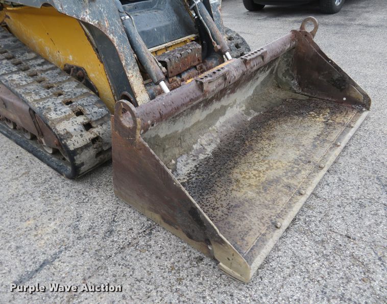 image for item DM7442 2010 John Deere 319D  tracked skid steer loader