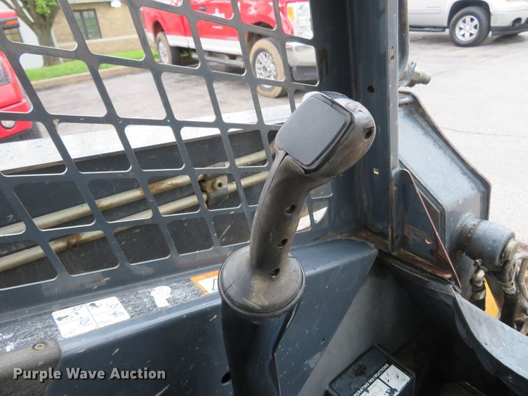 image for item DM7442 2010 John Deere 319D  tracked skid steer loader