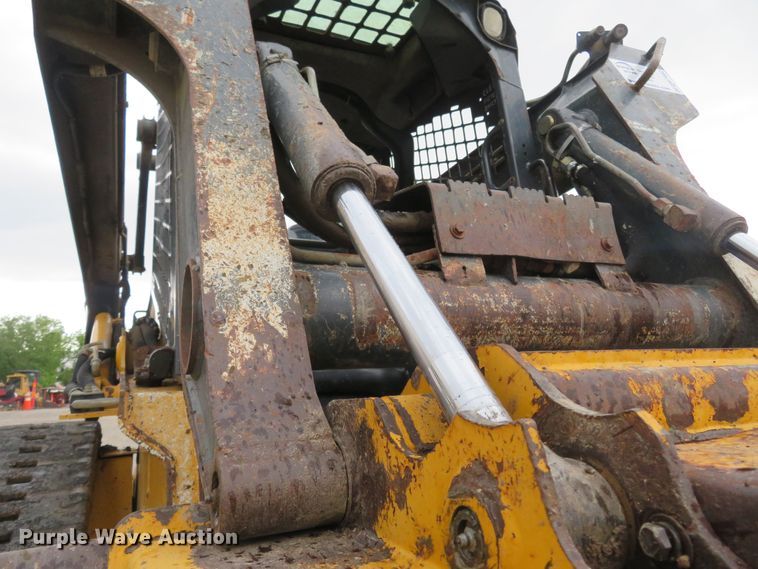 image for item DM7442 2010 John Deere 319D  tracked skid steer loader