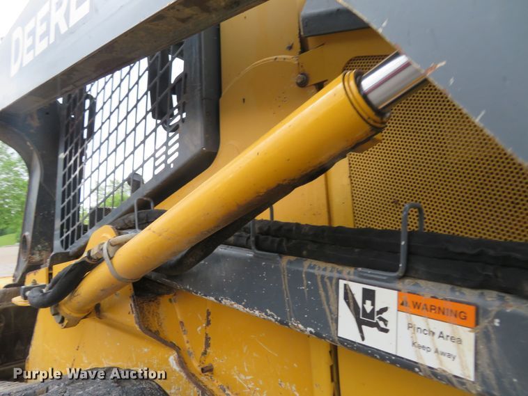 image for item DM7442 2010 John Deere 319D  tracked skid steer loader