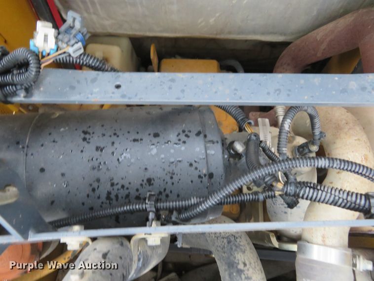 image for item DM7442 2010 John Deere 319D  tracked skid steer loader