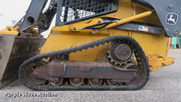image for item DM7442 2010 John Deere 319D  tracked skid steer loader