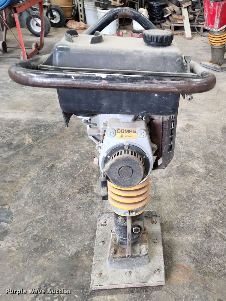 image for item DM7450 1998 Bomag BT60  plate compactor