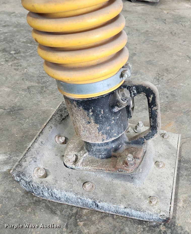 image for item DM7450 1998 Bomag BT60  plate compactor