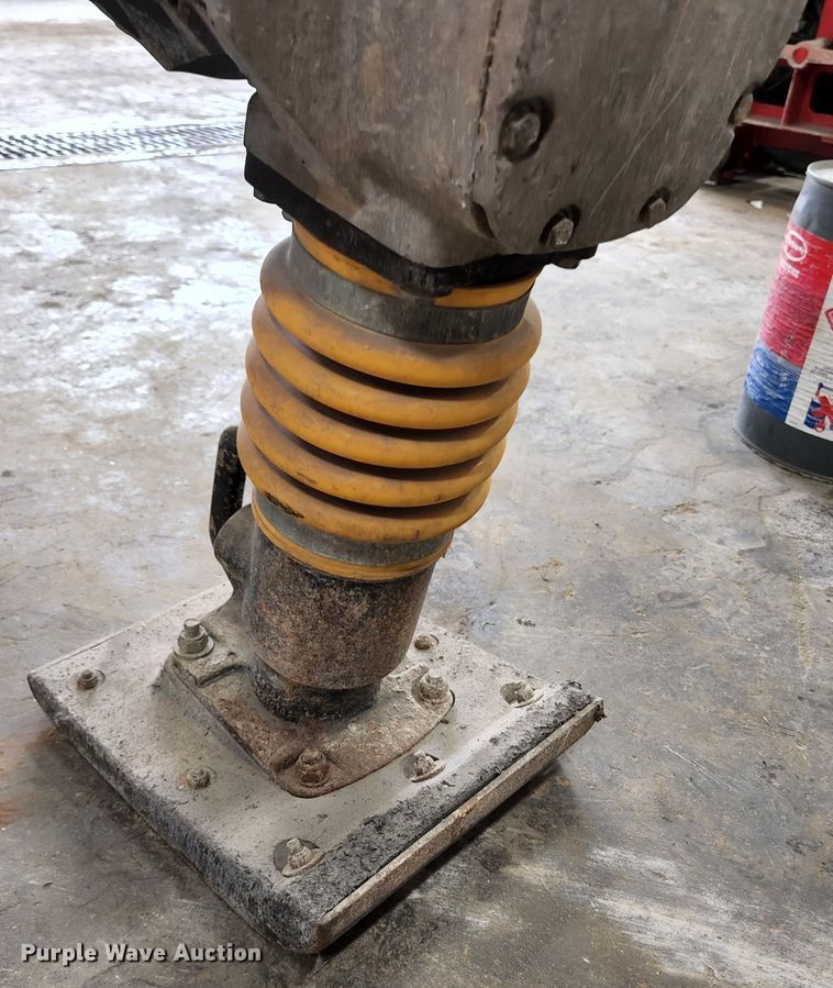 image for item DM7450 1998 Bomag BT60  plate compactor