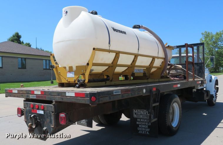 image for item DM7460 1997 Ford F800  flatbed truck