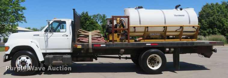 image for item DM7460 1997 Ford F800  flatbed truck