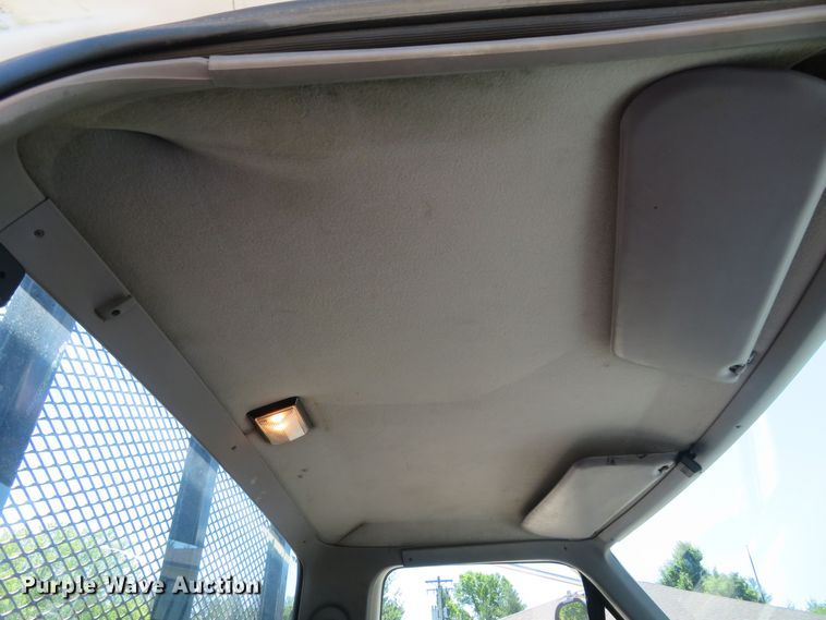 image for item DM7460 1997 Ford F800  flatbed truck