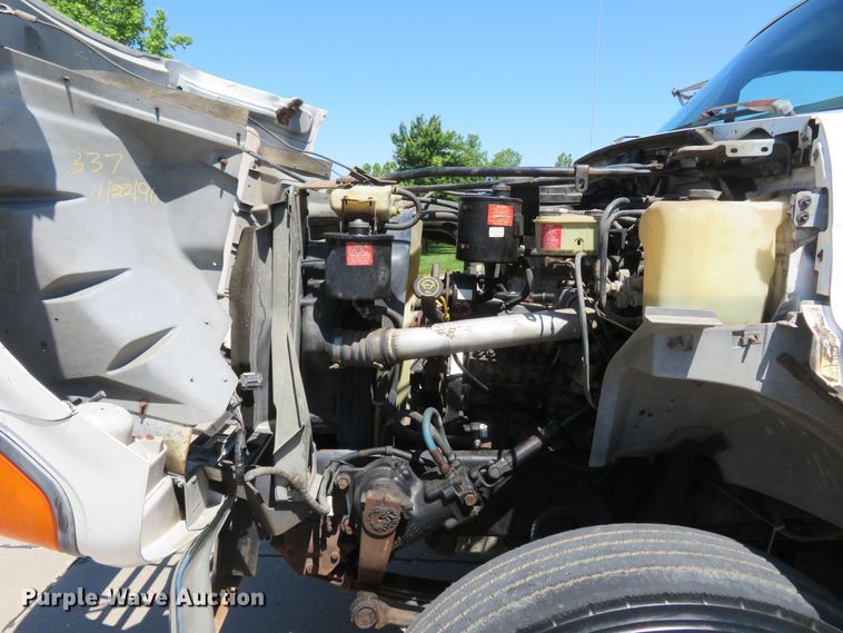 image for item DM7460 1997 Ford F800  flatbed truck