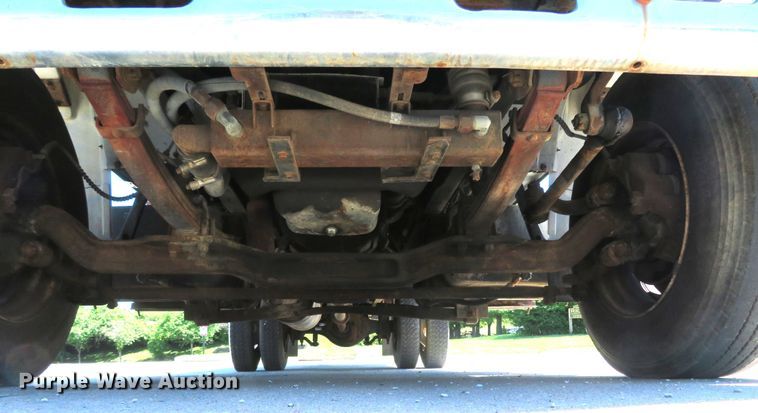 image for item DM7460 1997 Ford F800  flatbed truck