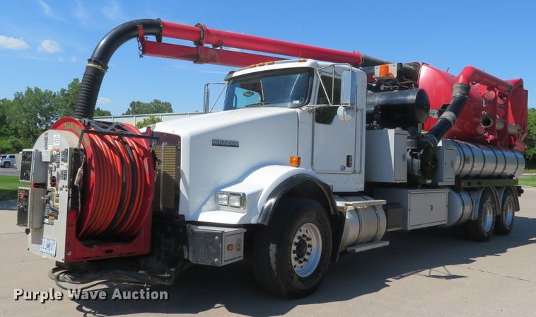 image for item DM7463 2011 Kenworth T800  sewer jetter truck