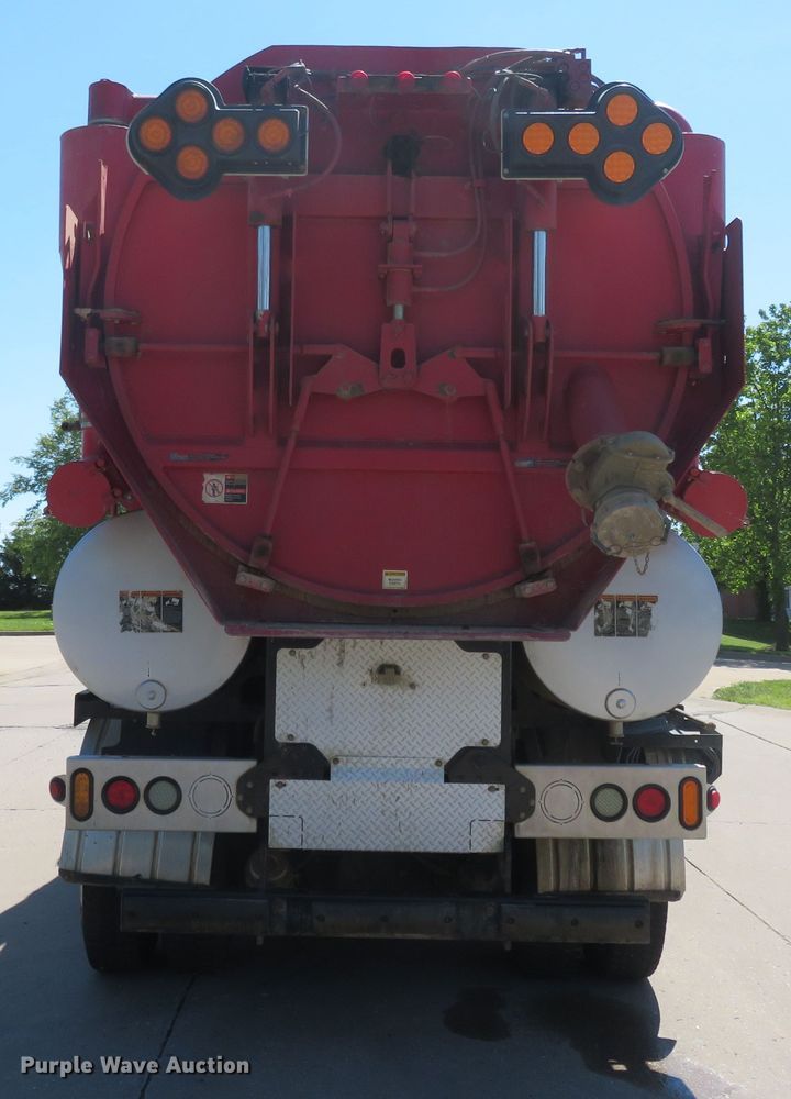 image for item DM7463 2011 Kenworth T800  sewer jetter truck