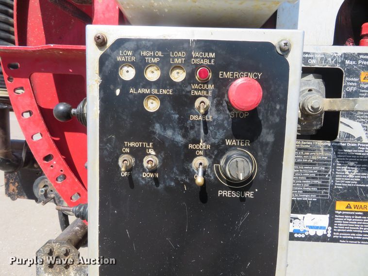 image for item DM7463 2011 Kenworth T800  sewer jetter truck