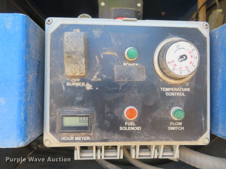 image for item DM7463 2011 Kenworth T800  sewer jetter truck