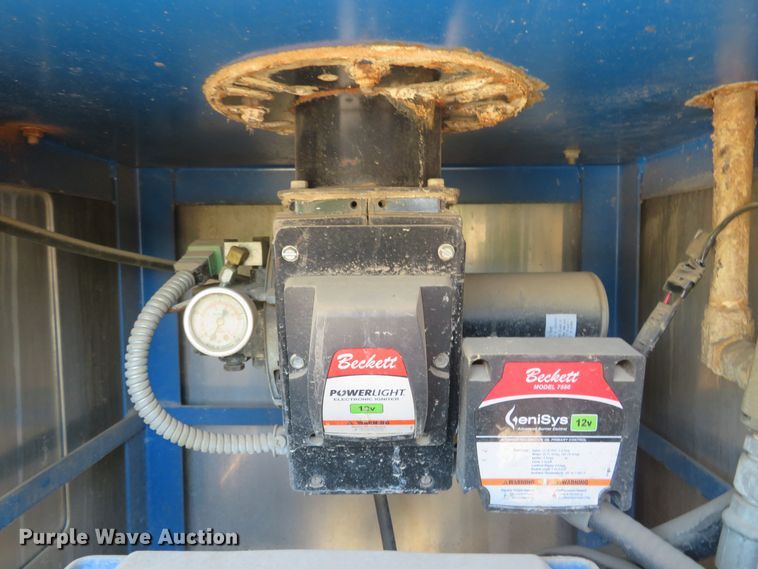 image for item DM7463 2011 Kenworth T800  sewer jetter truck