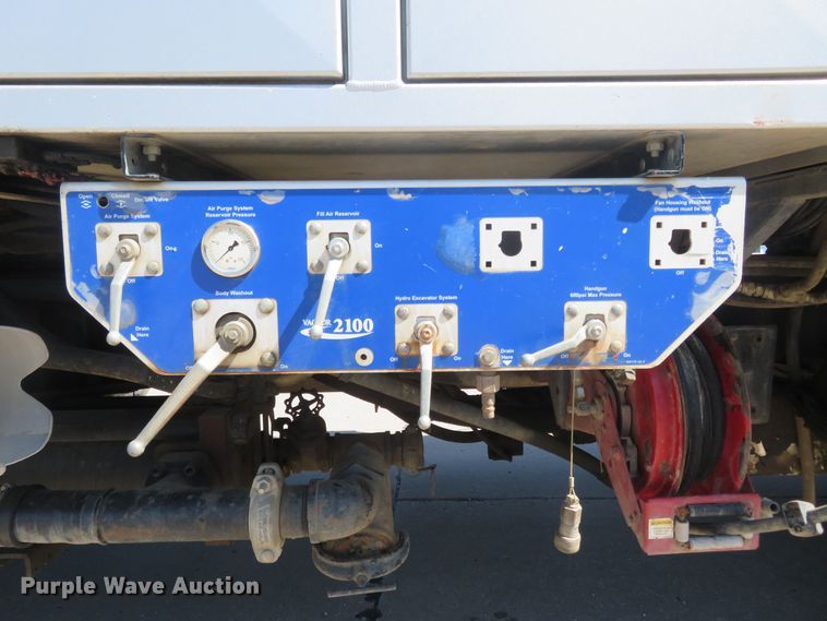 image for item DM7463 2011 Kenworth T800  sewer jetter truck