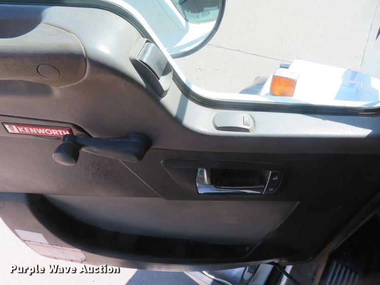 image for item DM7463 2011 Kenworth T800  sewer jetter truck