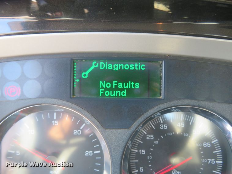 image for item DM7463 2011 Kenworth T800  sewer jetter truck