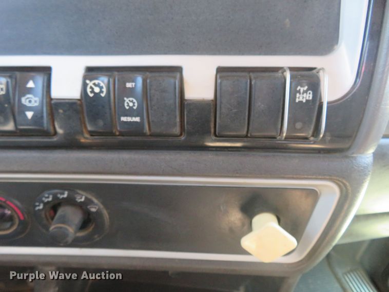 image for item DM7463 2011 Kenworth T800  sewer jetter truck