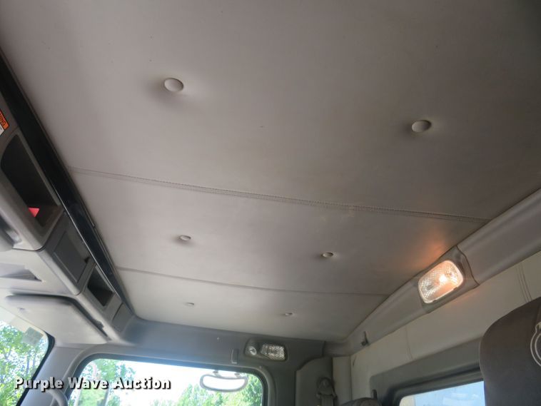 image for item DM7463 2011 Kenworth T800  sewer jetter truck