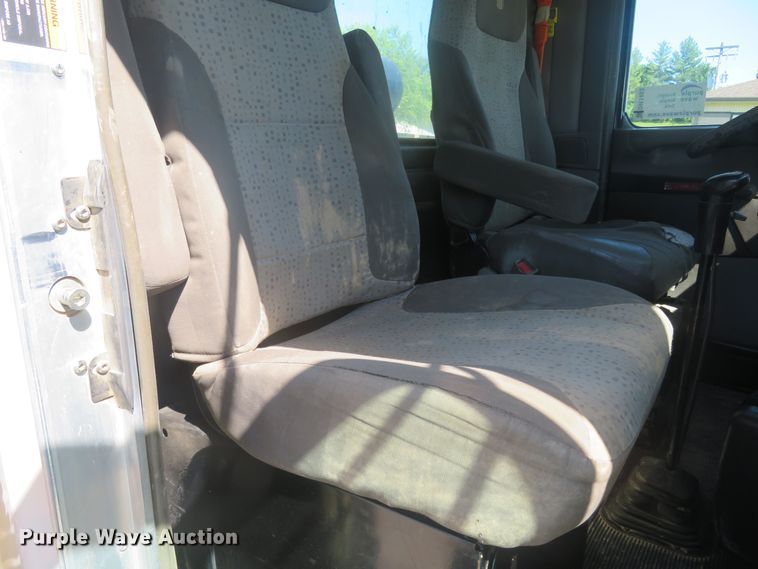 image for item DM7463 2011 Kenworth T800  sewer jetter truck